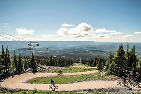 Opulence At Big White