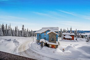 Opulence At Big White
