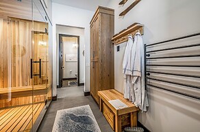 Opulence At Big White