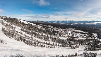 Opulence At Big White
