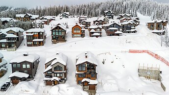 Opulence At Big White
