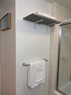 Central Bellevue Guesthouse