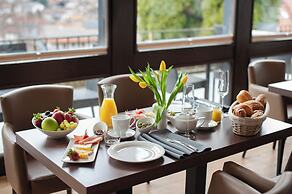 LuCA HOTEL