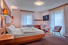 LuCA HOTEL