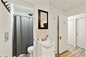 Central Bellevue House