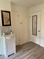 Central Bellevue House