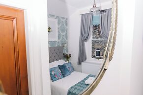Denecrest Guest House