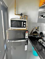 R Cottage Studio Apartments