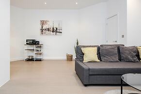 Spacious 1 Bedroom Apartment in St Albans