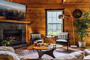 The Copper Bird Cabin