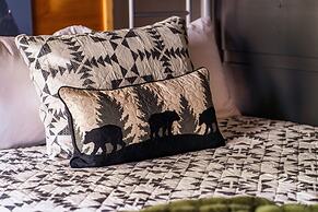 The Copper Bird Cabin