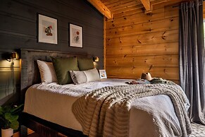 The Copper Bird Cabin