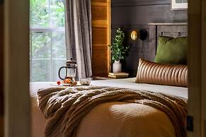 The Copper Bird Cabin