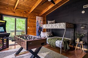 The Copper Bird Cabin