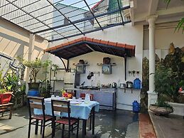 H&H Diamond Nail Guesthouse