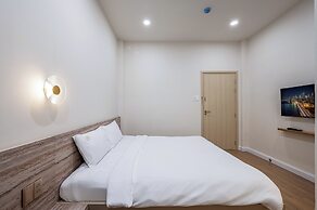 Home by CR Concept in The Center