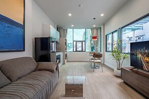 Home by CR Concept in The Center