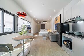 Home by CR Concept in The Center