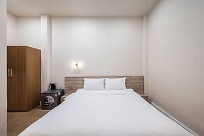 Home by CR Concept in The Center