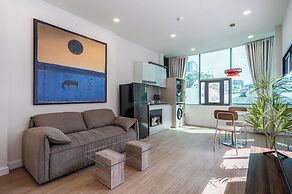 Home by CR Concept in The Center