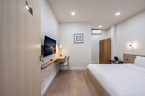 Home by CR Concept in The Center