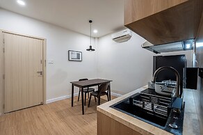 Home by CR Concept in The Center