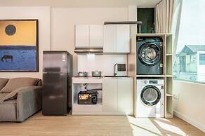 Home by CR Concept in The Center