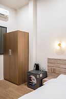 Home by CR Concept in The Center