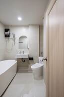 Home by CR Concept in The Center