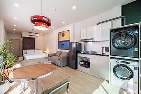 Home by CR Concept in The Center