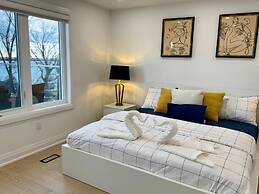 Lakeside Gem - Frenchman's Bay