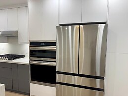 Lakeside Gem - Frenchman's Bay