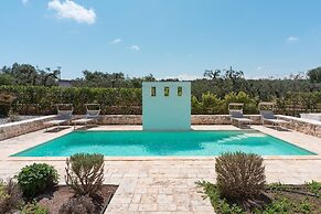 Trullo Eughene a con Piscina