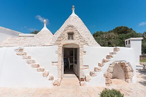 Trullo Eughene a con Piscina