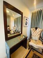 2Bedroom BahriaTown-Manzar Holiday Homes