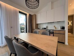 Onia Luxury Escape