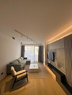 Onia Luxury Escape