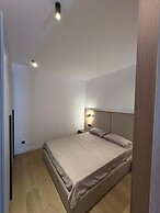 Onia Luxury Escape