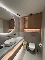 Onia Luxury Escape