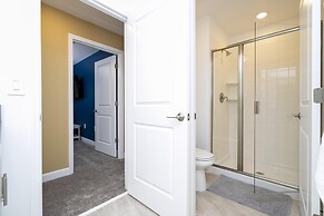 Storey Lake Resort, Private Pool, Near Famous Attractions!!