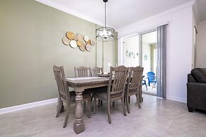 Storey Lake Resort, Private Pool, Near Famous Attractions!!