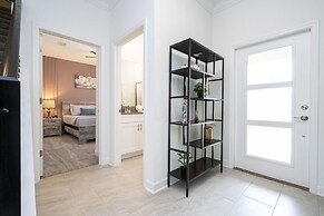 Storey Lake Resort, Private Pool, Near Famous Attractions!!