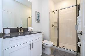 Storey Lake Resort, Private Pool, Near Famous Attractions!!