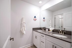 Storey Lake Resort, Private Pool, Near Famous Attractions!!