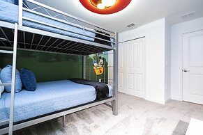 Storey Lake Resort, Private Pool, Near Famous Attractions!!