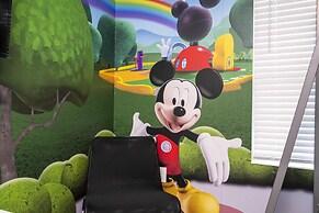 Storey Lake Resort, Private Pool, Near Famous Attractions!!