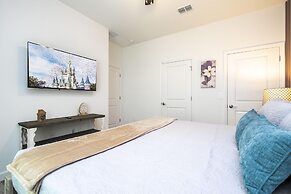 Storey Lake Resort, Private Pool, Near Famous Attractions!!