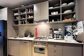 Luxurious Melbourne Apartment With City Views