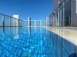 Luxurious Melbourne Apartment With City Views