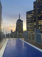 Luxurious Melbourne Apartment With City Views